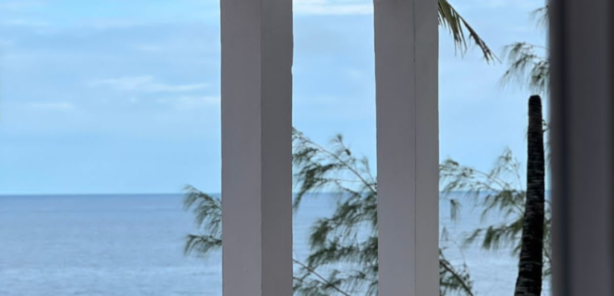Luxury beach front Villa with excellent ocean views