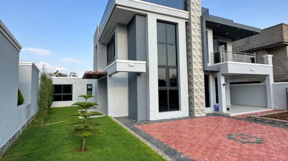 Executive Spacious and Modern 4-Bedroom House for Sale