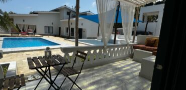 Luxury 3rd row Diani Beach House With Swimming Pool