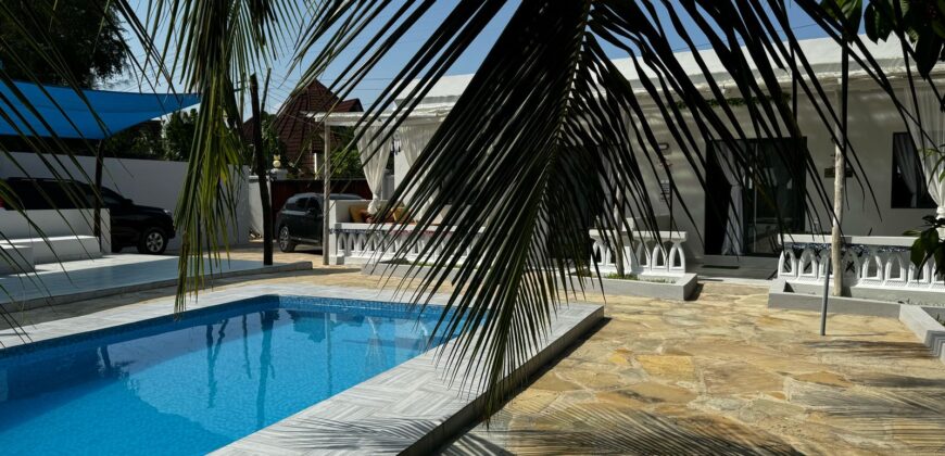 Luxury 3rd row Diani Beach House With Swimming Pool