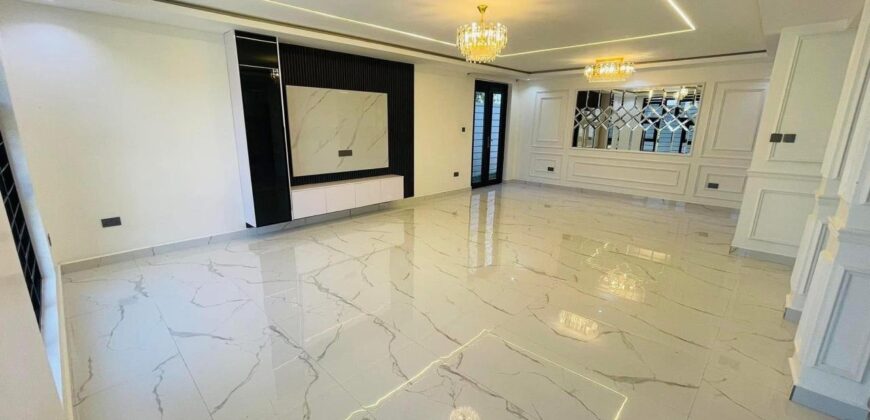 Luxury 5 bedroom Mansion With Excellent Finishes