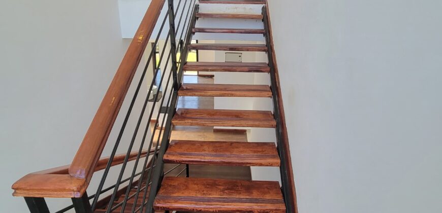 Elegant 4 bedroom All On suite House With Excellent Finishes