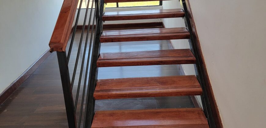 Elegant 4 bedroom All On suite House With Excellent Finishes