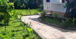3 bedroom House With Swimming Pool
