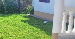 3 bedroom House With Swimming Pool