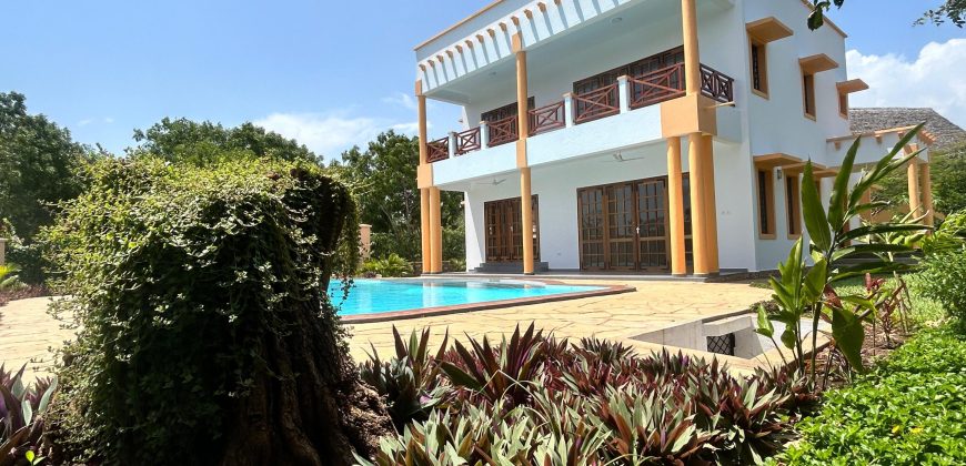 Modern Luxurious 3 bedroom House in Diani – Kenya