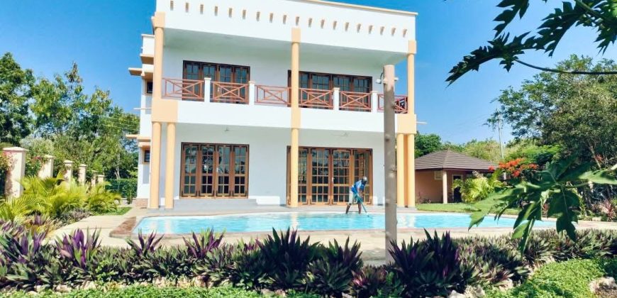 Modern Luxurious 3 bedroom House in Diani – Kenya