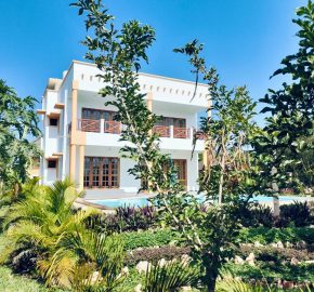 Modern Luxurious 3 bedroom House in Diani – Kenya