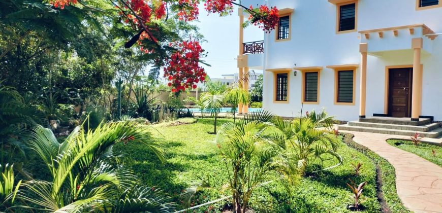 Modern Luxurious 3 bedroom House in Diani – Kenya