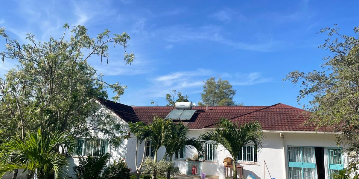 Clean Elegant 3 bedroom House near the Beach