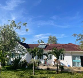 Clean Elegant 3 bedroom House near the Beach