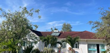 Clean Elegant 3 bedroom House near the Beach
