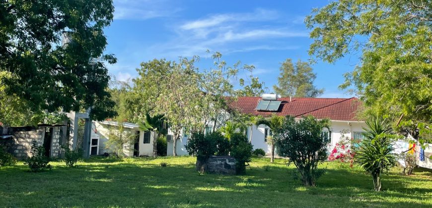 Clean Elegant 3 bedroom House near the Beach