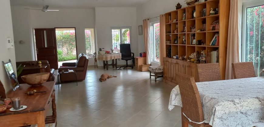 Clean Elegant 3 bedroom House near the Beach