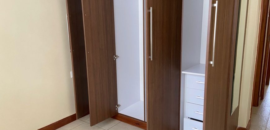 Tastefully finished 2 bedroom all En-suite Apartment