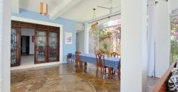 Exquisite 4 bedroom All Ensuite House with a Swimming Pool