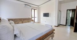Exquisite 4 bedroom All Ensuite House with a Swimming Pool