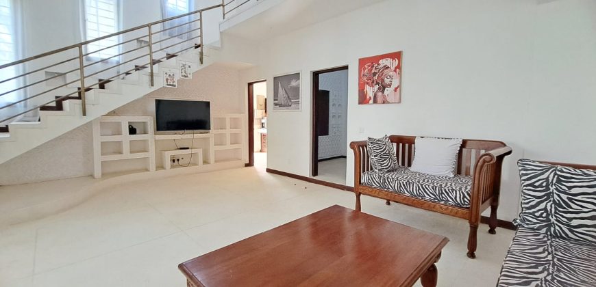 Exquisite 4 bedroom All Ensuite House with a Swimming Pool