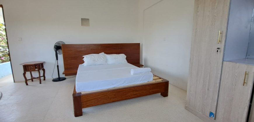 Exquisite 4 bedroom All Ensuite House with a Swimming Pool