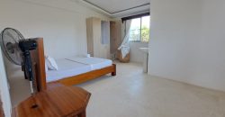 Exquisite 4 bedroom All Ensuite House with a Swimming Pool