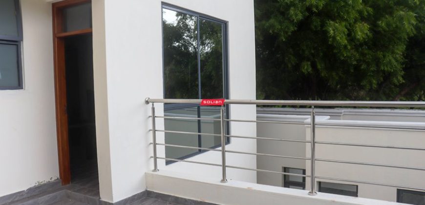 Modern Beautiful 4 bedroom Homes Near The Sea