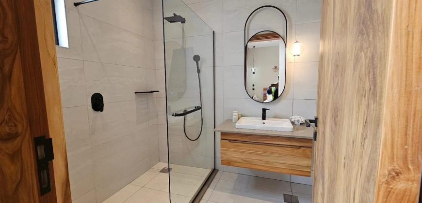 Luxurious 5 Bedroom Villas With Excellent Finishes