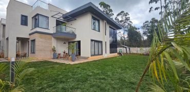 Luxurious 5 Bedroom Villas With Excellent Finishes