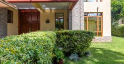 5 Bedroom Plus Dsq Townhouse