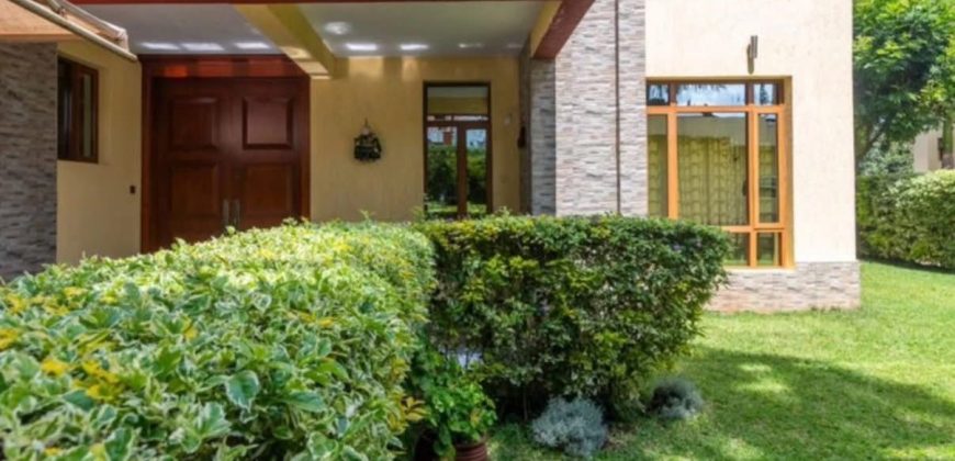 5 Bedroom Plus Dsq Townhouse