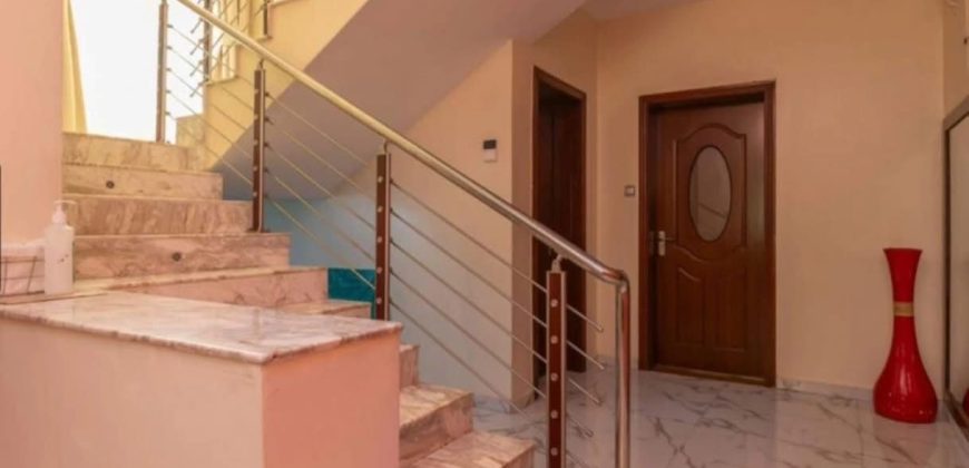 5 Bedroom Plus Dsq Townhouse