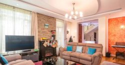 5 Bedroom Plus Dsq Townhouse
