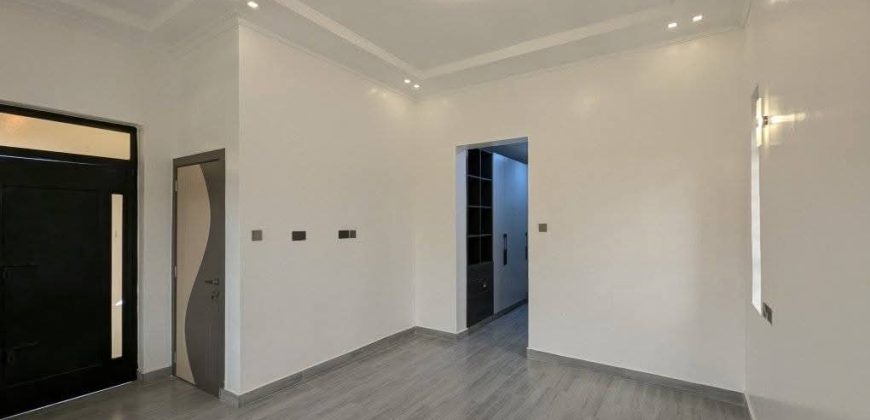 Brand New Ultra Modern 4 Bedroom House