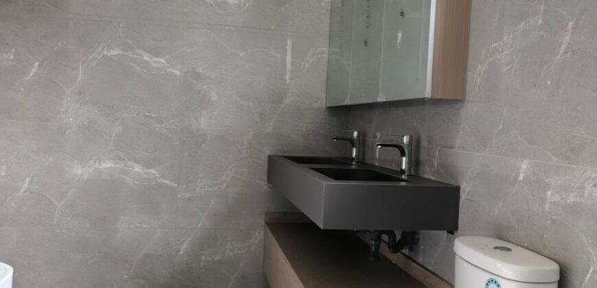 Luxurious Modern 6 Bedroom All En-suite Villas