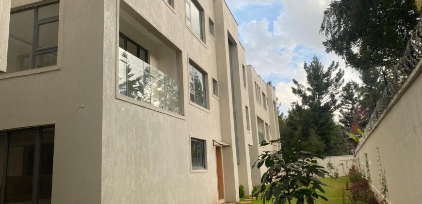 New Ready to Move in Luxury Villa in Lavington