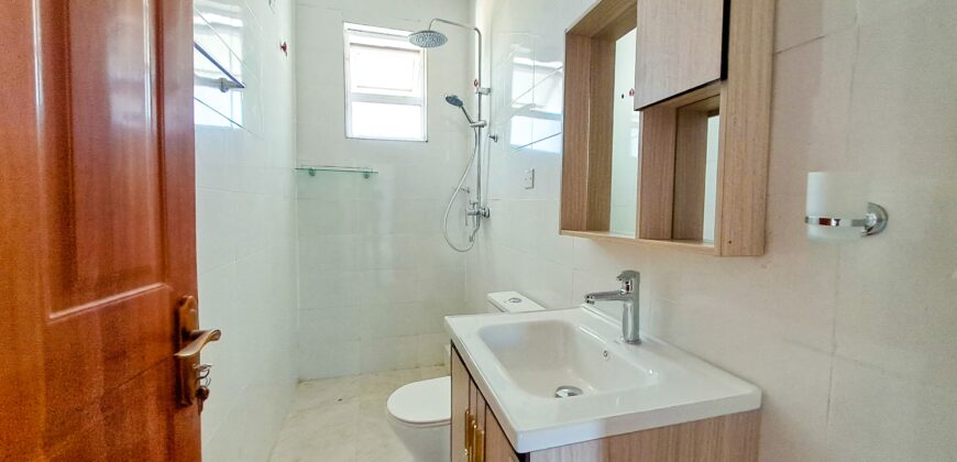 Beatiful 3 Bedroom Penthouse facing the beach in Malindi