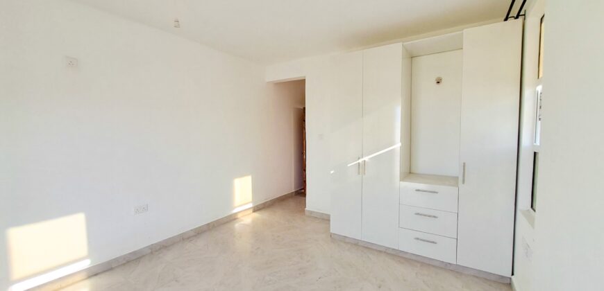 Beatiful 3 Bedroom Penthouse facing the beach in Malindi