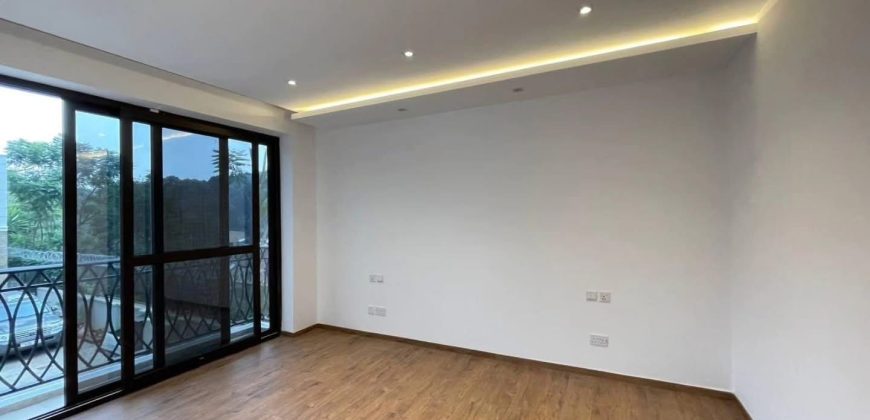 Timeless Elegant 4 Bedroom Town House