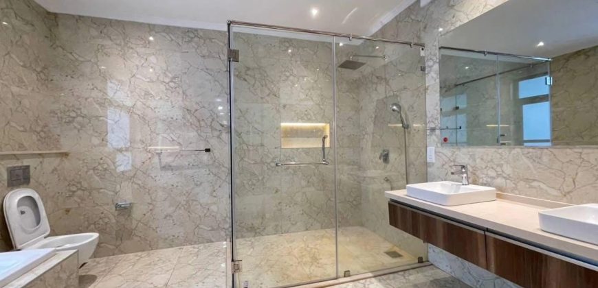 Timeless Elegant 4 Bedroom Town House