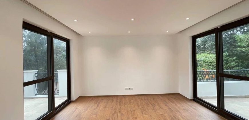 Timeless Elegant 4 Bedroom Town House