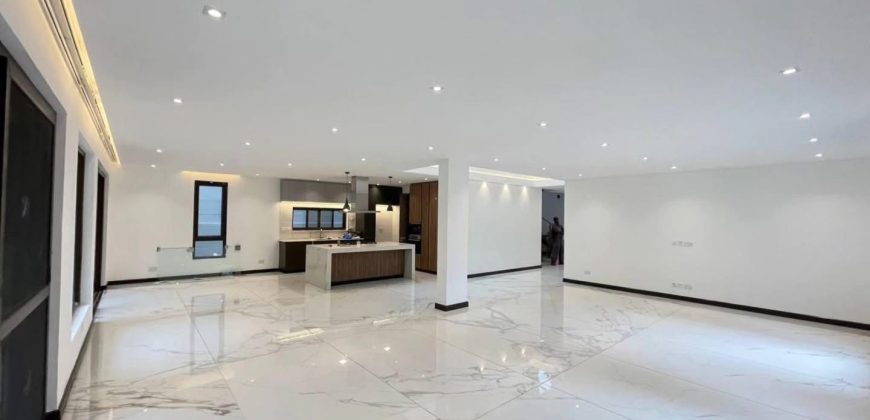 Timeless Elegant 4 Bedroom Town House