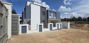 Luxury 5 Bedroom Townhouse