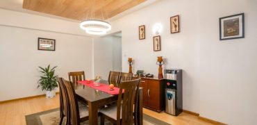 Elegant Spacious all on suite 4 Bedroom Apartment