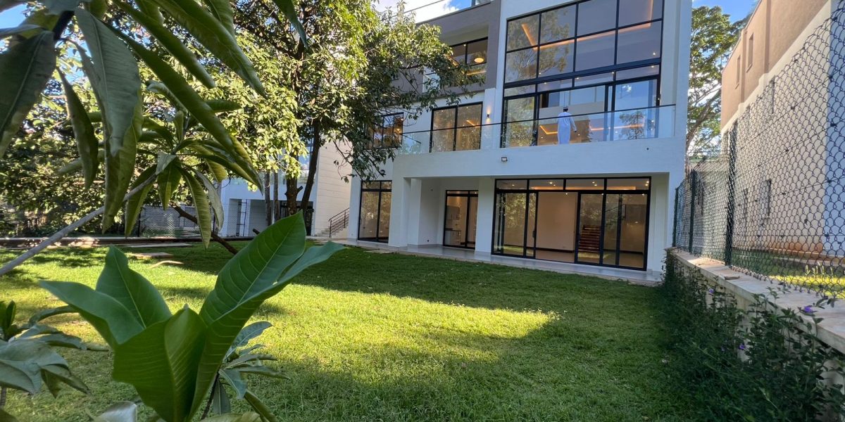 Exceptional 6 Bedroom Villa For Sale in Westlands Nairobi