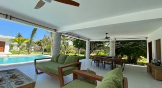 Luxury Villa With a Large Private Pool For Sale in Watamu