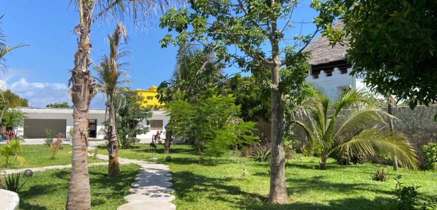Luxury Villa With a Large Private Pool For Sale in Watamu