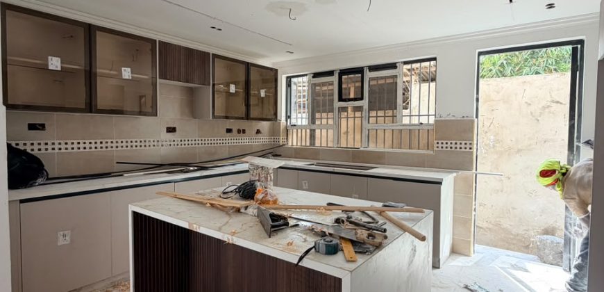 Luxury Modern 4 Bedroom Townhouse with SQ